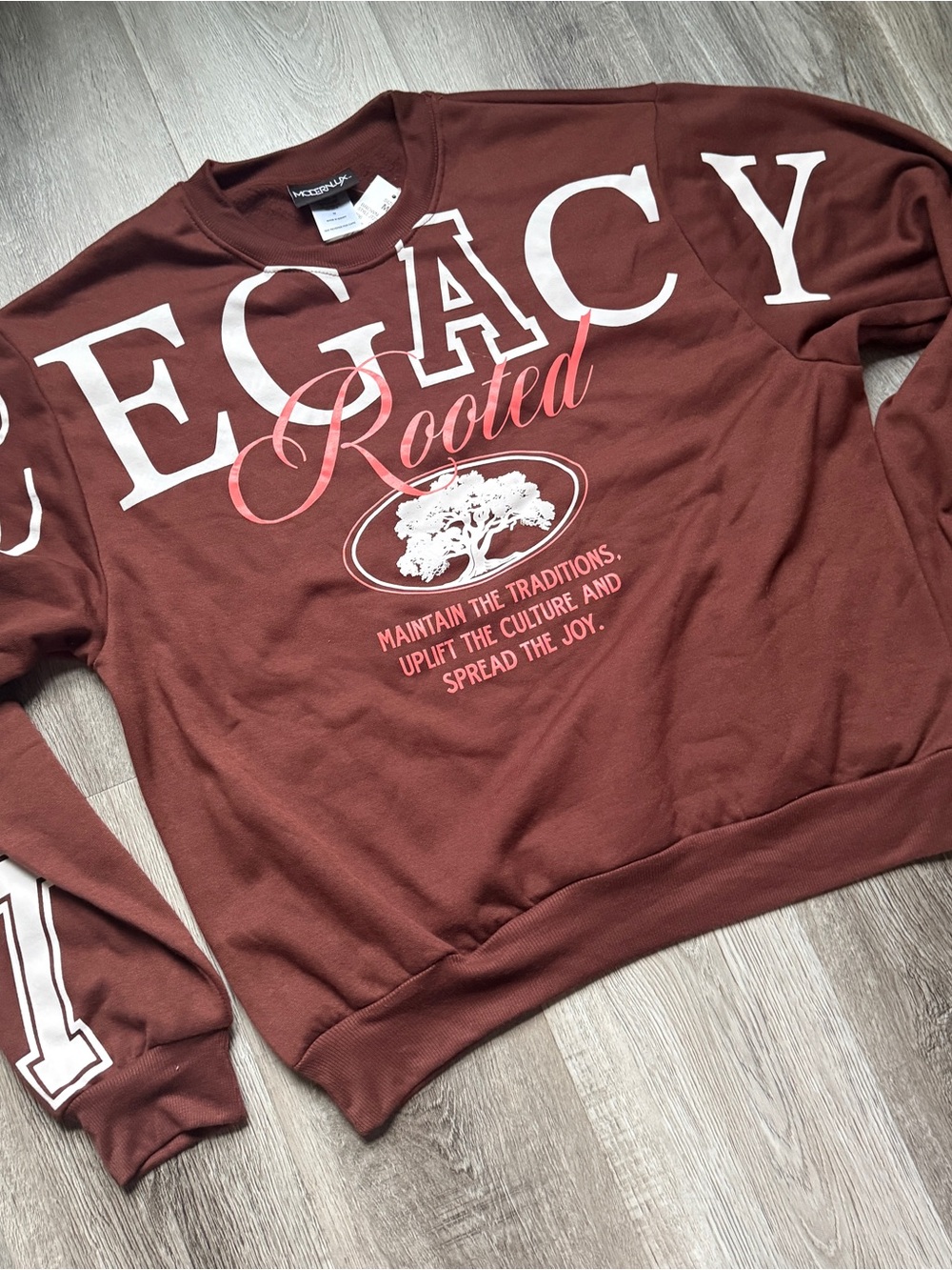 Modern Lux Women’s Pullover Crewneck Sweatshirt Brown Graphic Logo M - 0134